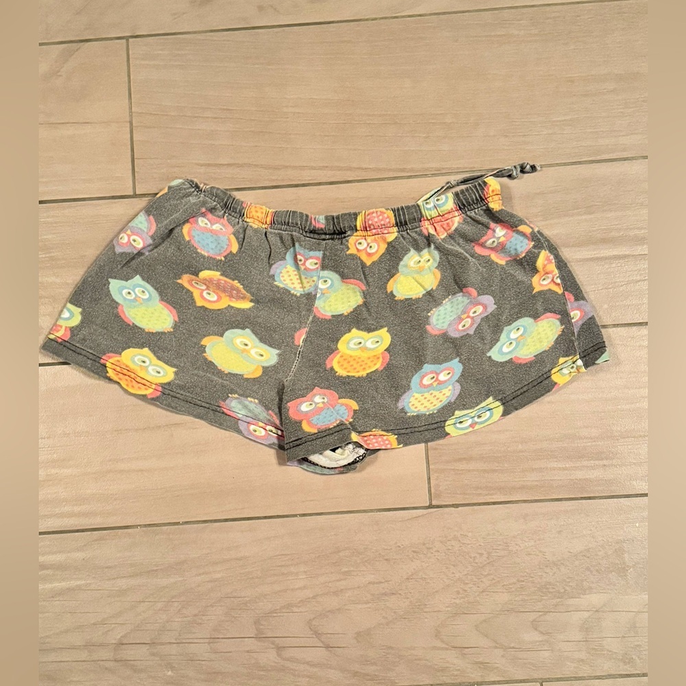 Gray Owl Print Shorts SMALL - Picture 2 of 5